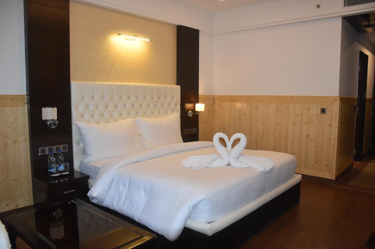 Hotel Dhroov By Mystical Views Shimla Exteriör bild