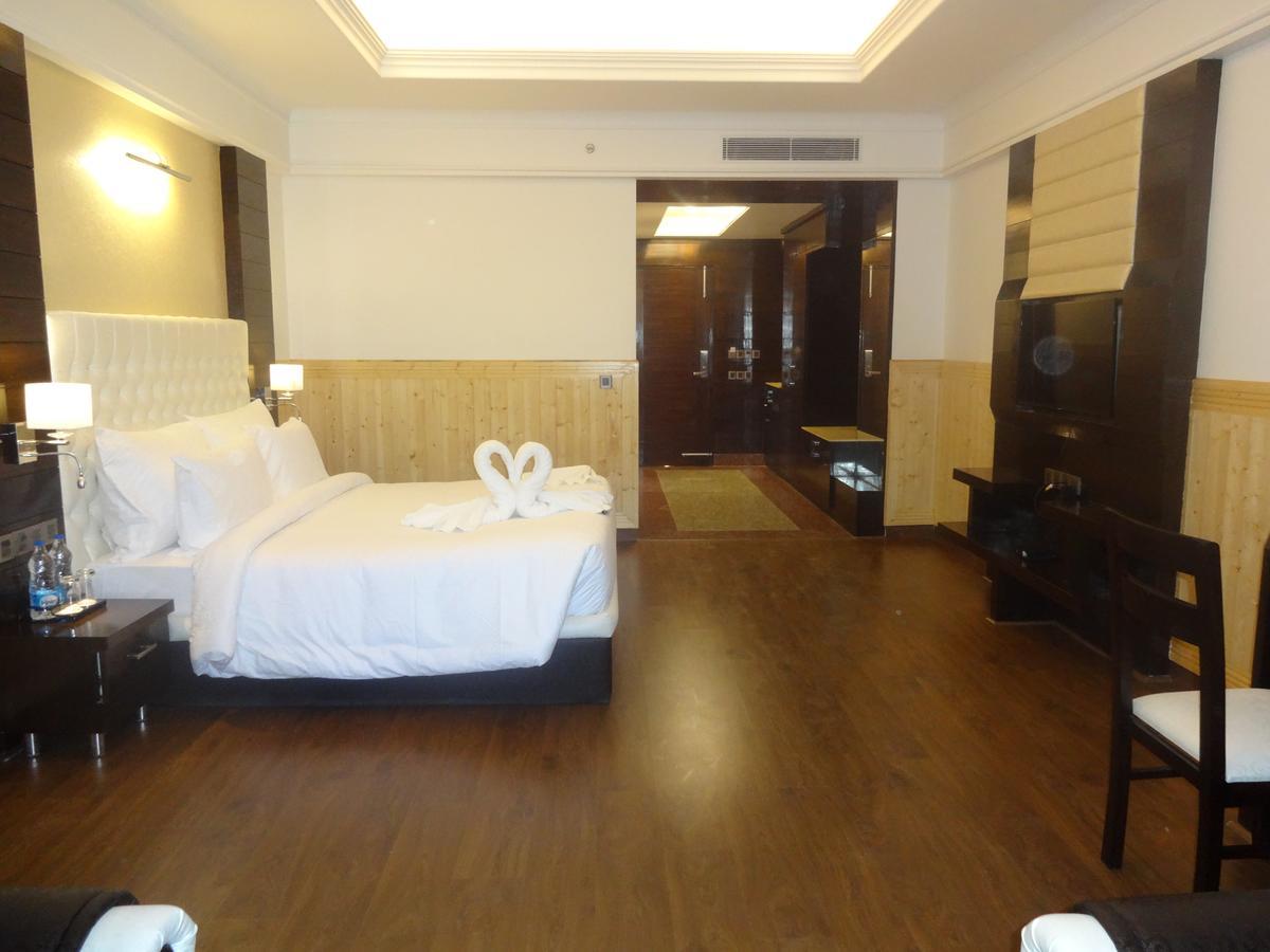 Hotel Dhroov By Mystical Views Shimla Exteriör bild