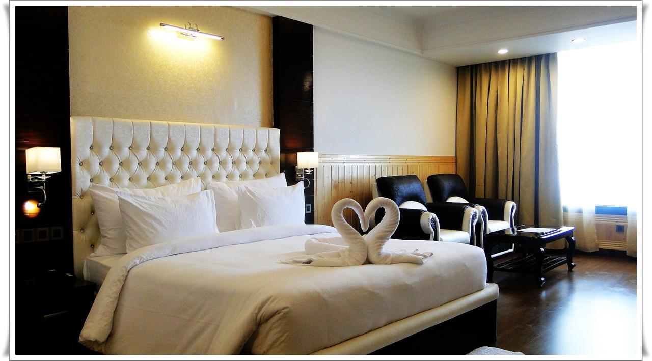 Hotel Dhroov By Mystical Views Shimla Exteriör bild