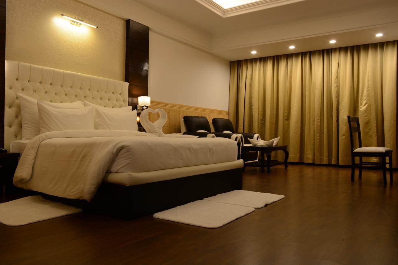 Hotel Dhroov By Mystical Views Shimla Exteriör bild